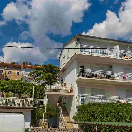 Appartamento In Crikvenica 14100 *